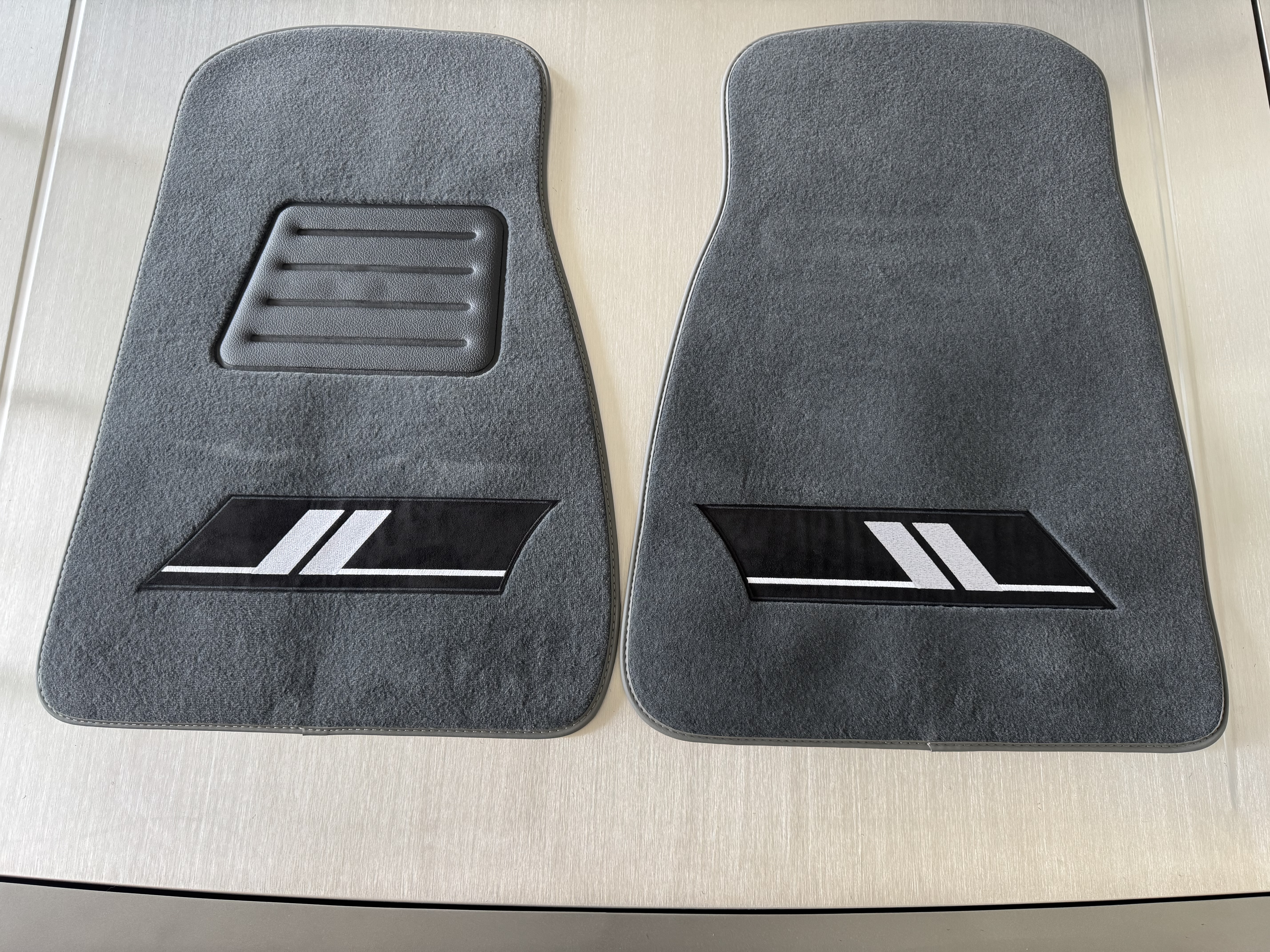FLOOR MATS GREY