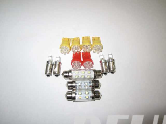 DOOR INTERIOR AND CENTER CONSOLE SET